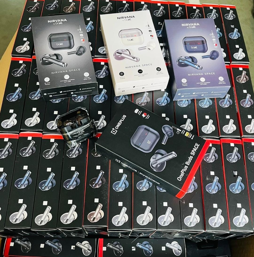 SPACE BUDS SPACE BUDS - Image 1