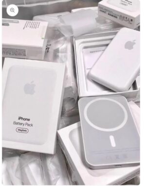 IPHONE POWER BANK 5000 MAH MAG SAFE